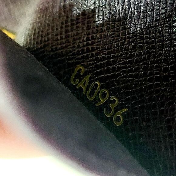 Louis Vuitton Epi Keys Case Wallet - Picture 7 of 8